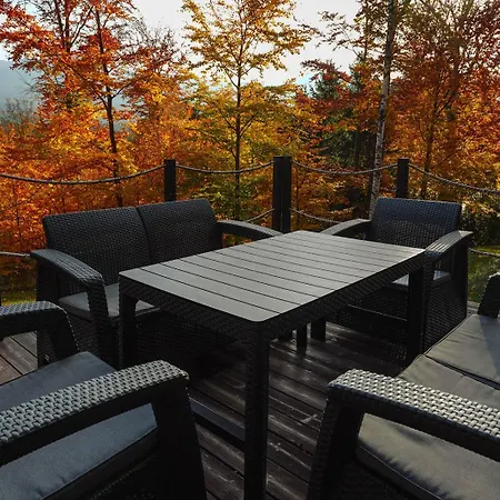 Okno Na Karkonosze * شكلارسكا بوريبا