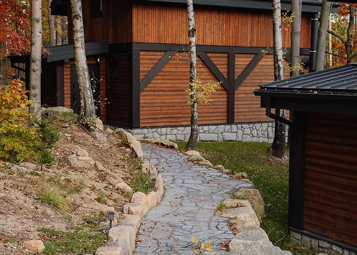 Okno Na Karkonosze * شكلارسكا بوريبا